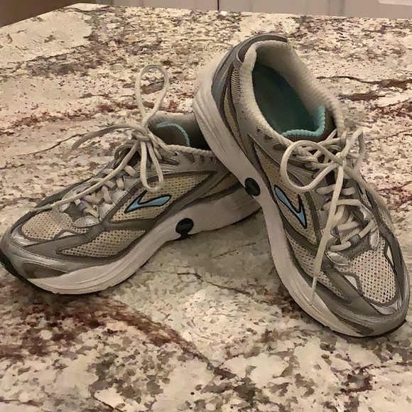 Brooks S251 - Size 10. - Picture 2 of 8